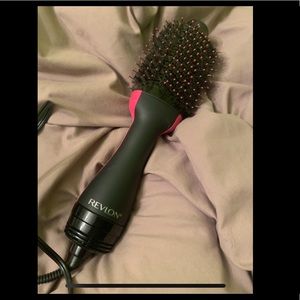 Revlon one step blow dryer